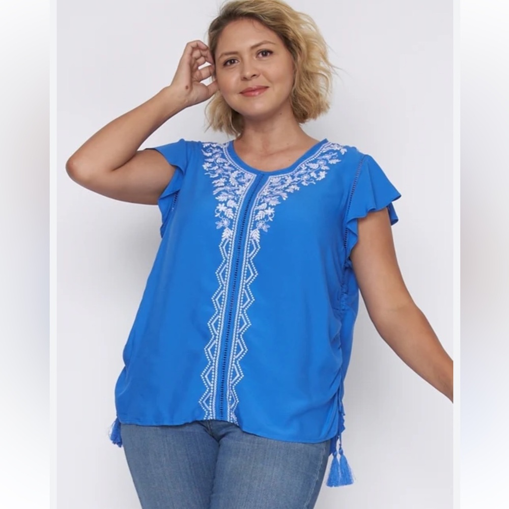 Madeline & Monroe Aztec Top - Size fits a 2XL